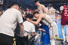 华体会-CBA明星选手受伤退赛，引发热议